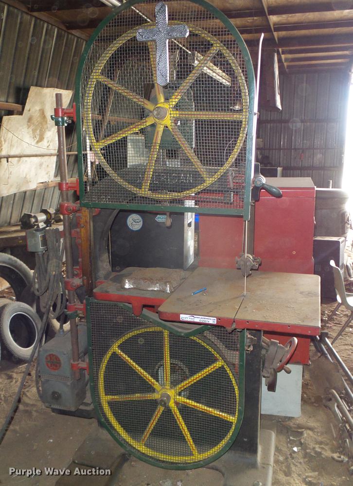 image for item EQ9074 American Woodworking Co bandsaw