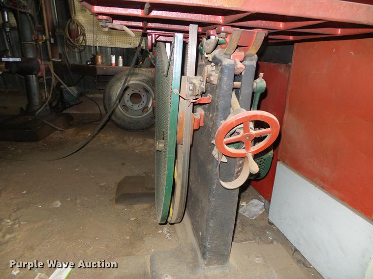 image for item EQ9074 American Woodworking Co bandsaw