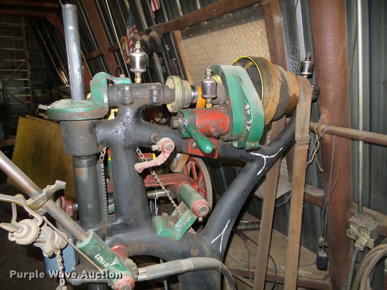 image for item EQ9075 Chicago Heights-Canedy Otto Mfg. drill press