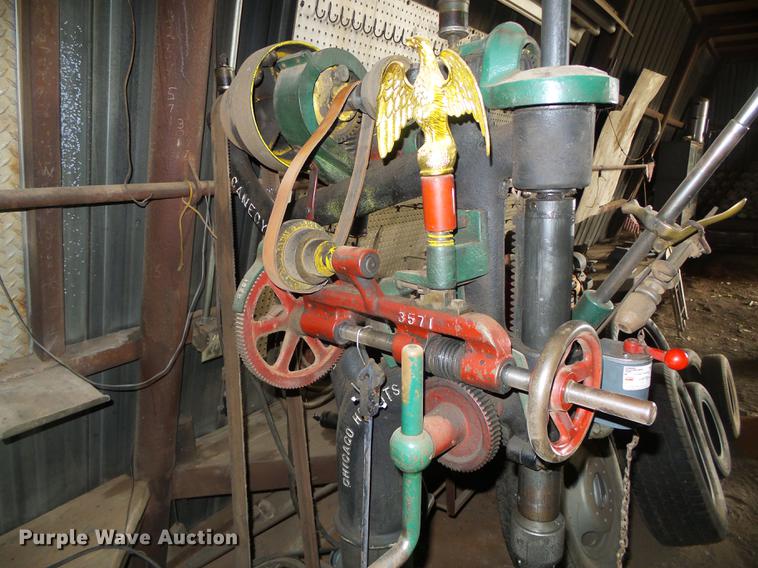 image for item EQ9075 Chicago Heights-Canedy Otto Mfg. drill press