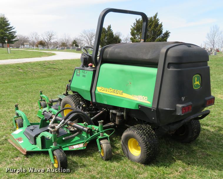 image for item EV9601 John Deere 1600 Turbo lawn mower