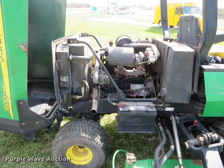 image for item EV9601 John Deere 1600 Turbo lawn mower