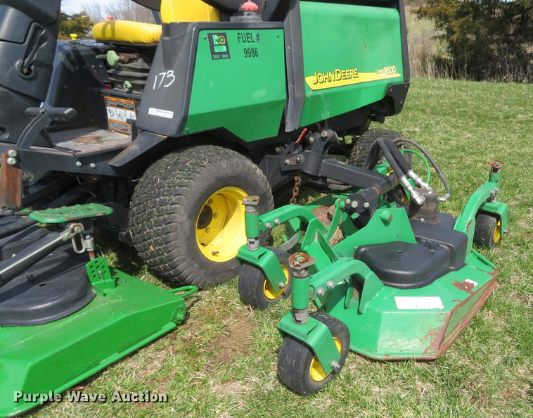 image for item EV9601 John Deere 1600 Turbo lawn mower