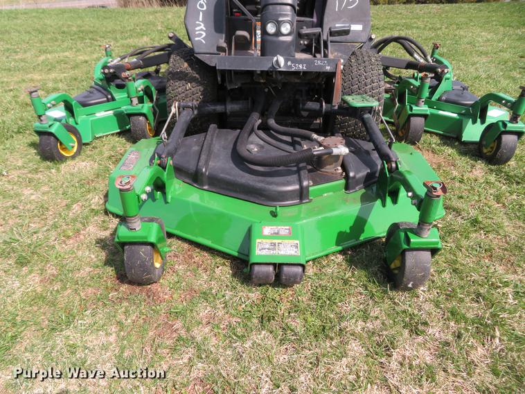 image for item EV9601 John Deere 1600 Turbo lawn mower