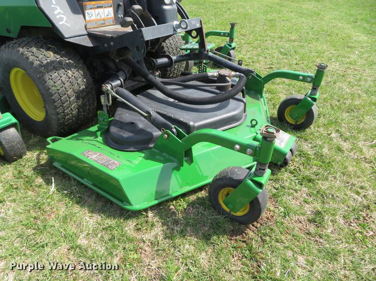 image for item EV9601 John Deere 1600 Turbo lawn mower