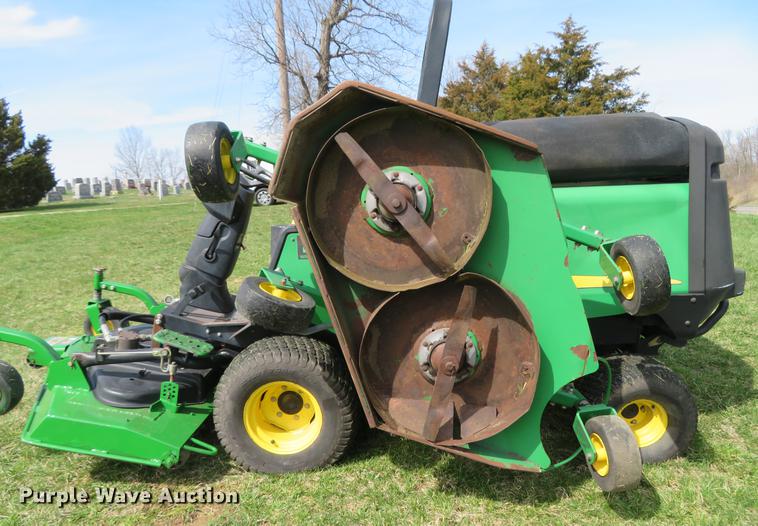 image for item EV9601 John Deere 1600 Turbo lawn mower