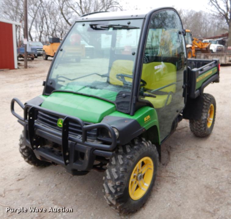 image for item EZ9910 2015 John Deere 825i Gator utility vehicle