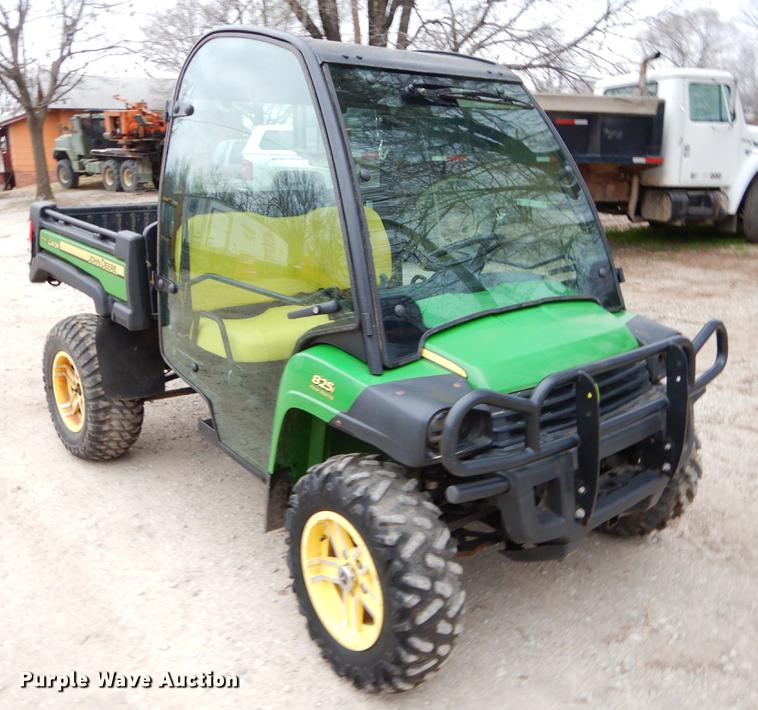 image for item EZ9910 2015 John Deere 825i Gator utility vehicle