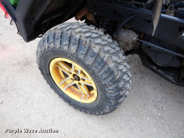 image for item EZ9910 2015 John Deere 825i Gator utility vehicle