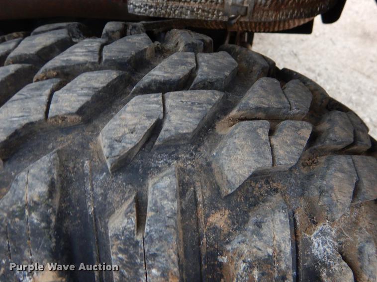 image for item EZ9910 2015 John Deere 825i Gator utility vehicle