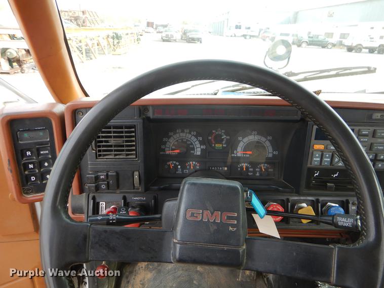 image for item EZ9974 1994 GMC TopKick C6500 bucket truck