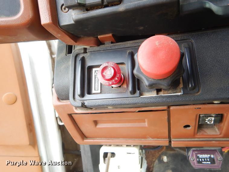 image for item EZ9974 1994 GMC TopKick C6500 bucket truck