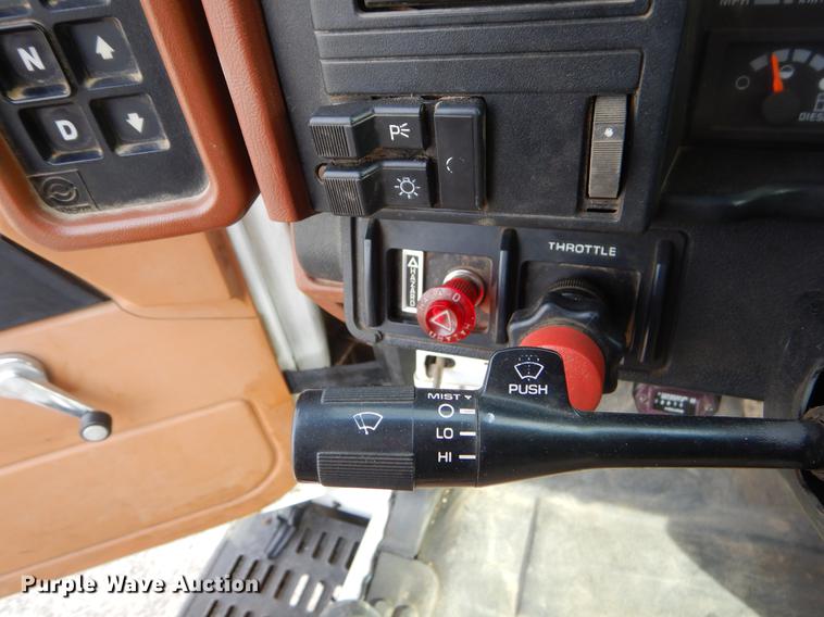 image for item EZ9974 1994 GMC TopKick C6500 bucket truck