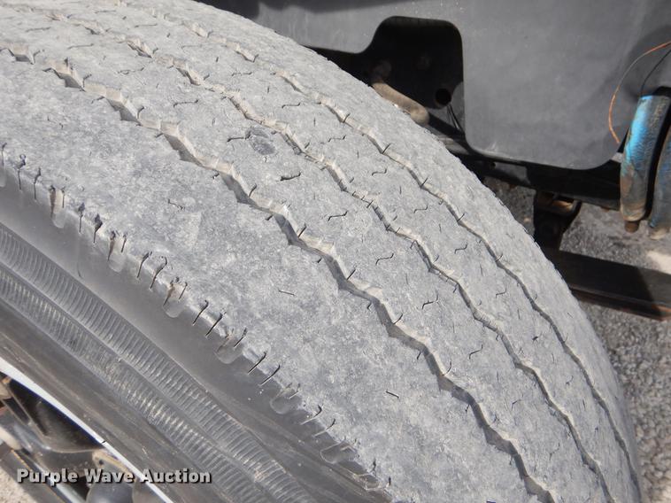 image for item EZ9974 1994 GMC TopKick C6500 bucket truck