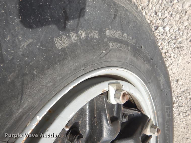 image for item EZ9974 1994 GMC TopKick C6500 bucket truck