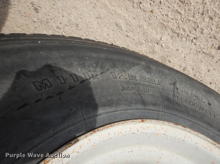 image for item EZ9974 1994 GMC TopKick C6500 bucket truck