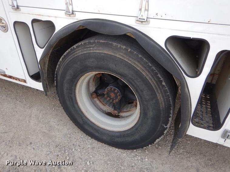 image for item EZ9974 1994 GMC TopKick C6500 bucket truck