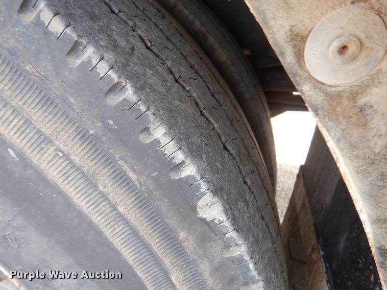 image for item EZ9974 1994 GMC TopKick C6500 bucket truck