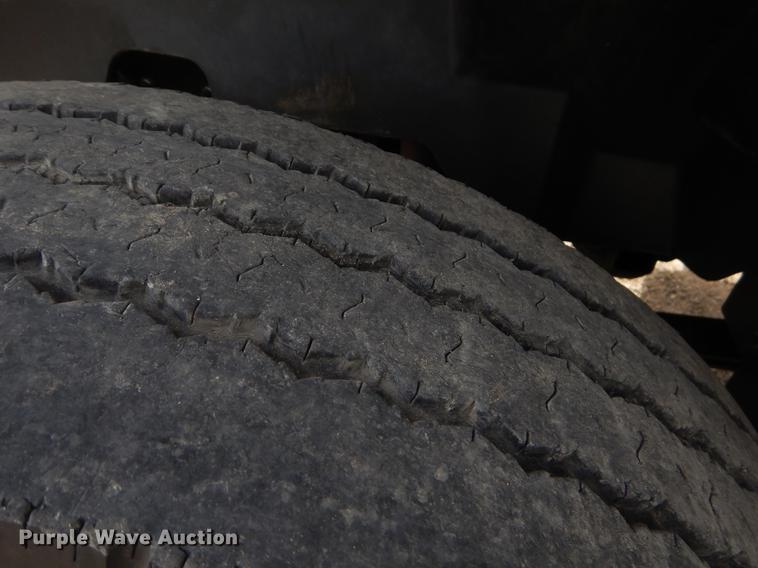 image for item EZ9974 1994 GMC TopKick C6500 bucket truck