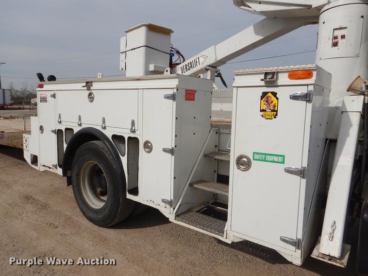 image for item EZ9974 1994 GMC TopKick C6500 bucket truck