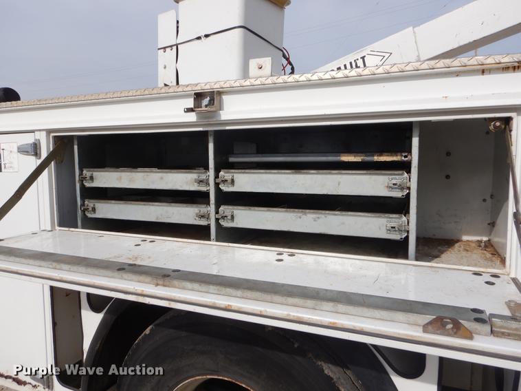 image for item EZ9974 1994 GMC TopKick C6500 bucket truck