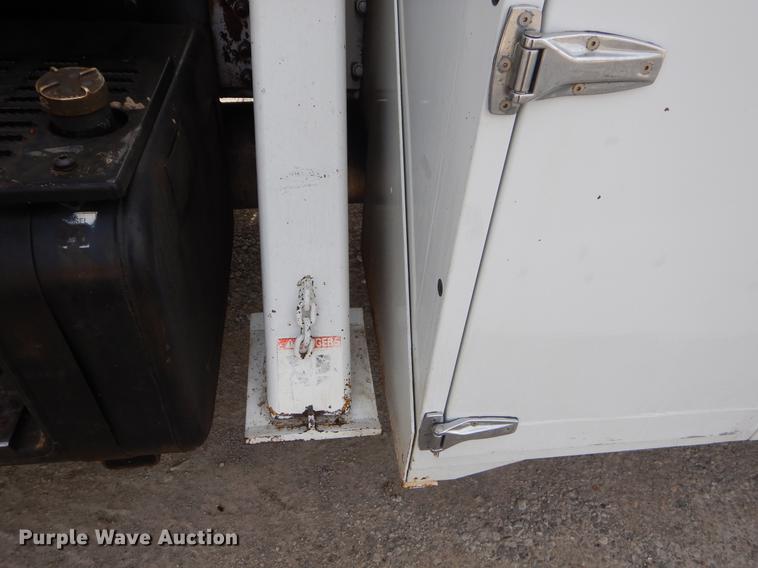 image for item EZ9974 1994 GMC TopKick C6500 bucket truck