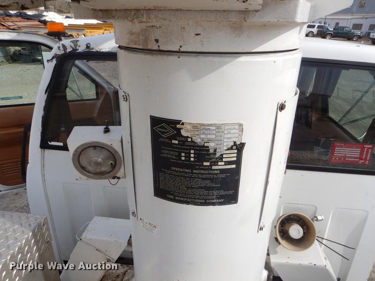 image for item EZ9974 1994 GMC TopKick C6500 bucket truck