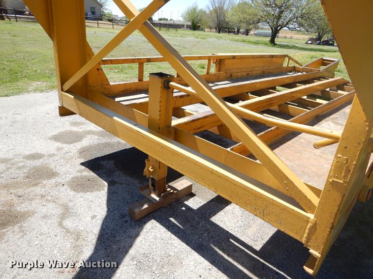 image for item EZ9997 2005 Belshe equipment trailer