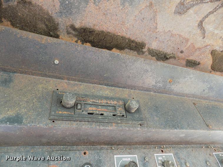 image for item FG9254 1976 International 1466 tractor