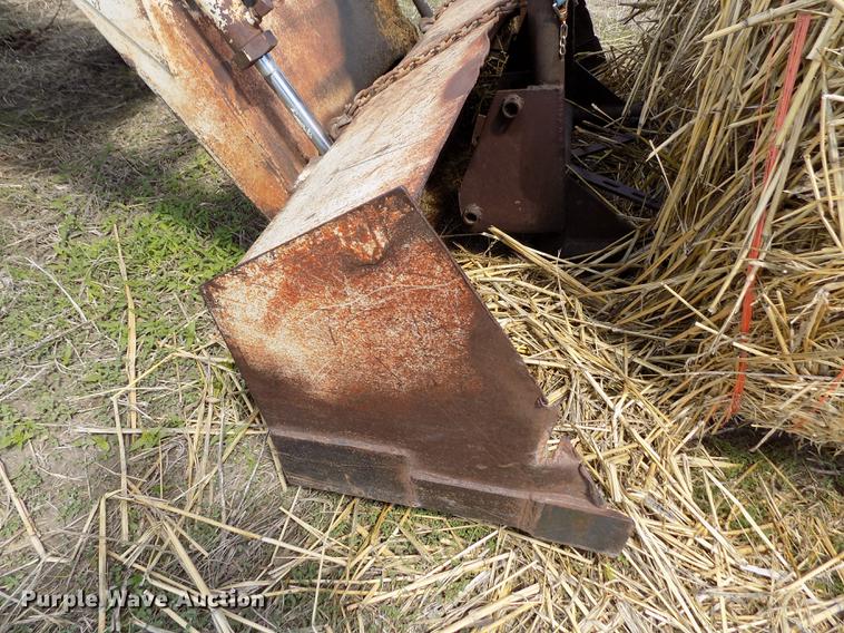 image for item FG9254 1976 International 1466 tractor