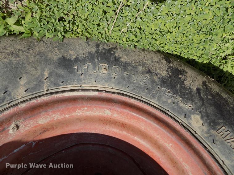 image for item FG9254 1976 International 1466 tractor