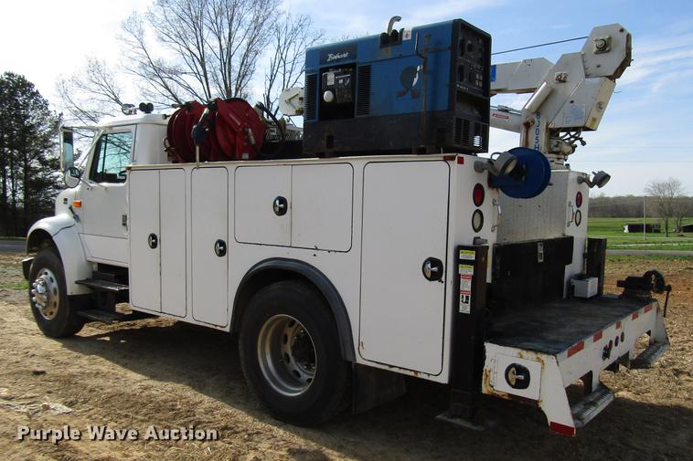 image for item FJ9635 1998 International 4700 service truck with crane