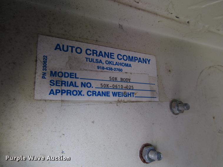 image for item FJ9635 1998 International 4700 service truck with crane