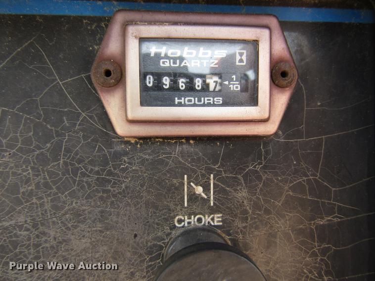 image for item FJ9635 1998 International 4700 service truck with crane