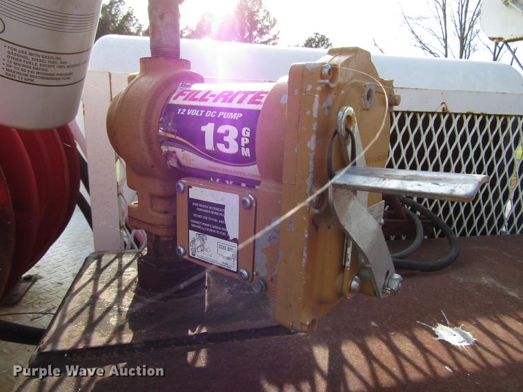 image for item FJ9635 1998 International 4700 service truck with crane