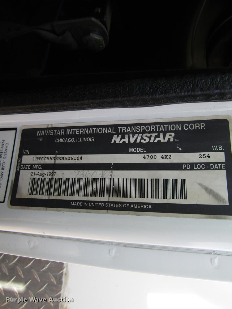 image for item FJ9635 1998 International 4700 service truck with crane