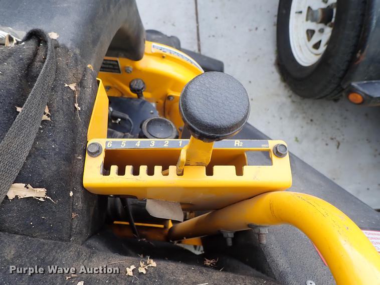 Cub Cadet CSV260 chipper/shredder/vacuum in Wichita, KS Item FL9715