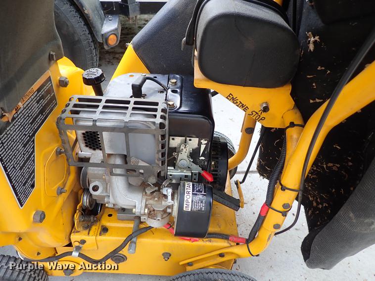 Cub Cadet CSV260 chipper/shredder/vacuum in Wichita, KS Item FL9715