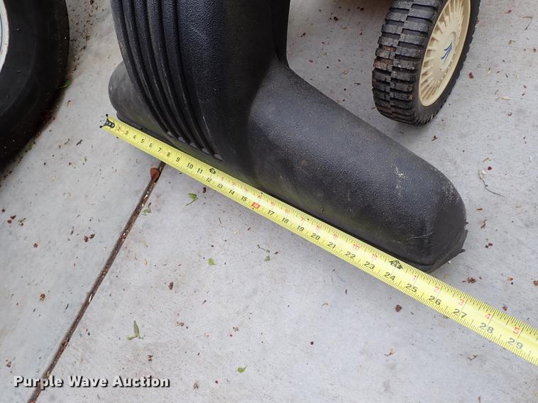 image for item FL9715 Cub Cadet CSV260 chipper/shredder/vacuum