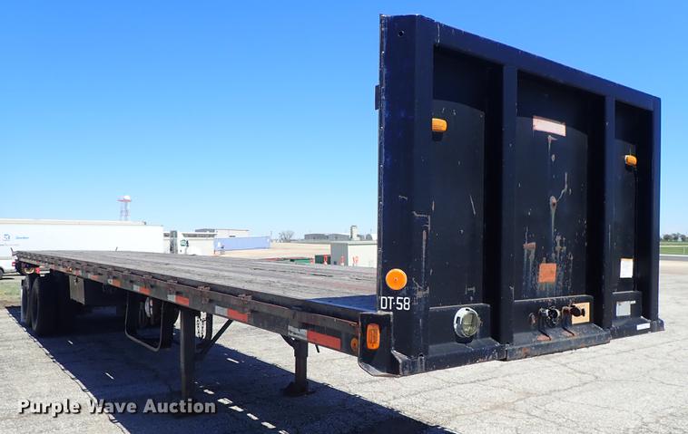 image for item FN9971 1980 Fruehauf flatbed trailer