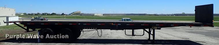image for item FN9971 1980 Fruehauf flatbed trailer
