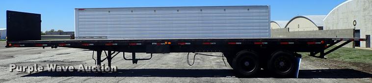 image for item FN9971 1980 Fruehauf flatbed trailer