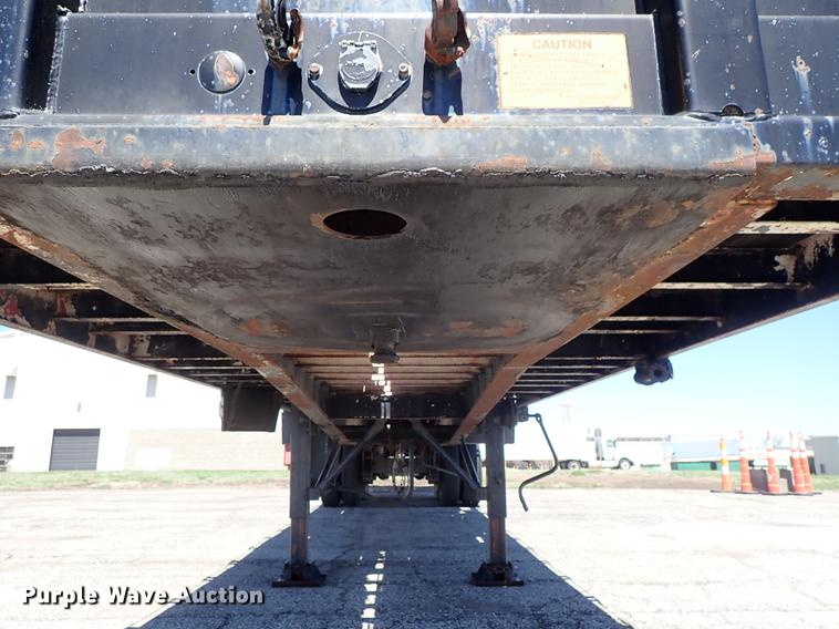 image for item FN9971 1980 Fruehauf flatbed trailer