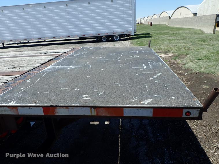 image for item FN9971 1980 Fruehauf flatbed trailer