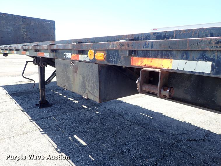 image for item FN9971 1980 Fruehauf flatbed trailer