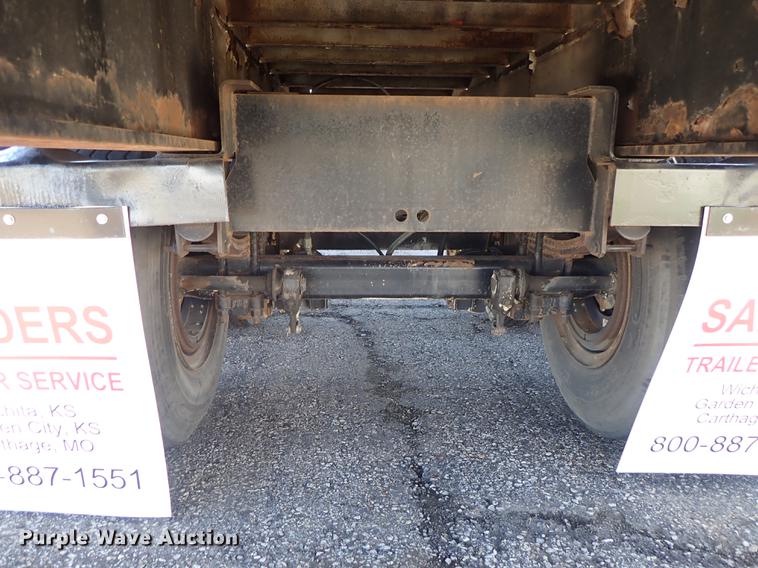 image for item FN9971 1980 Fruehauf flatbed trailer