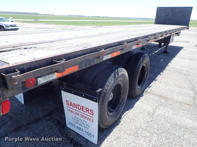 image for item FN9971 1980 Fruehauf flatbed trailer