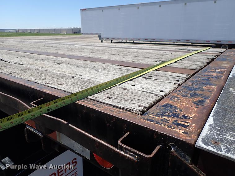 image for item FN9971 1980 Fruehauf flatbed trailer