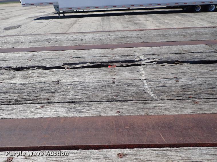 image for item FN9971 1980 Fruehauf flatbed trailer