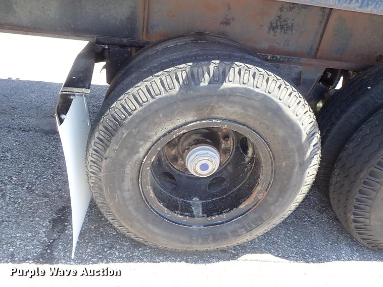 image for item FN9971 1980 Fruehauf flatbed trailer